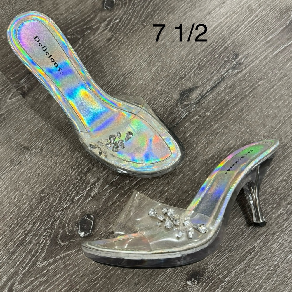 Y2K Clear and rhinestone short heels 7.5